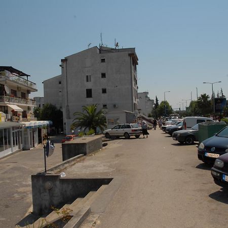 Guest House Evropa Ulcinj Rum bild